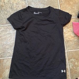 Girls under armour tee